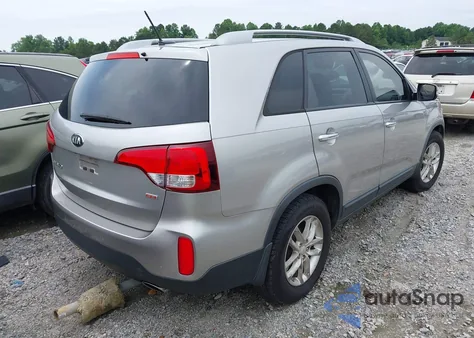 2015 Kia Sorento Lx z USA, uszkodzony, nr VIN 5XYKT3A68FG660682